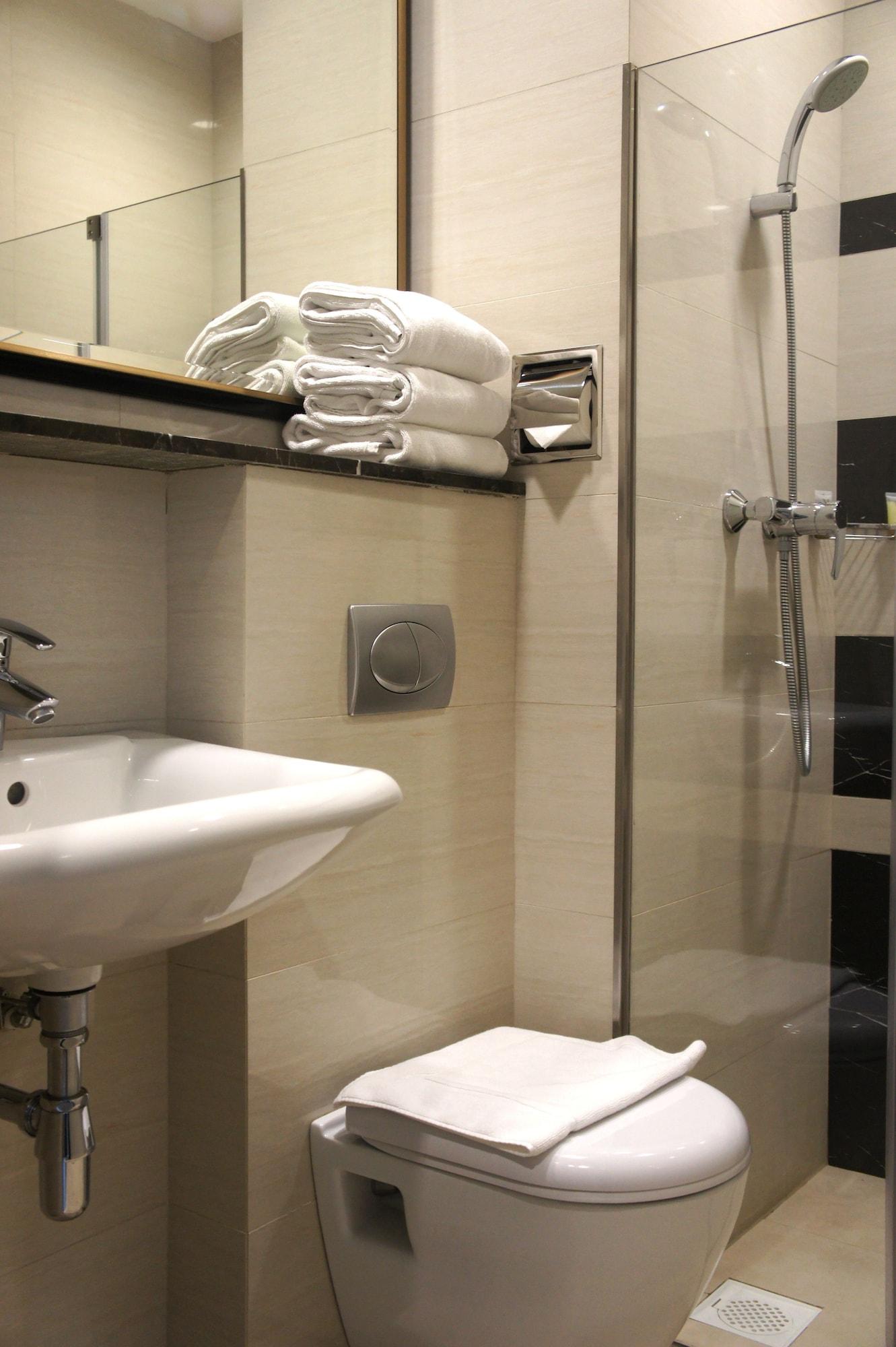 V Hotel Bencoolen Singapore Esterno foto