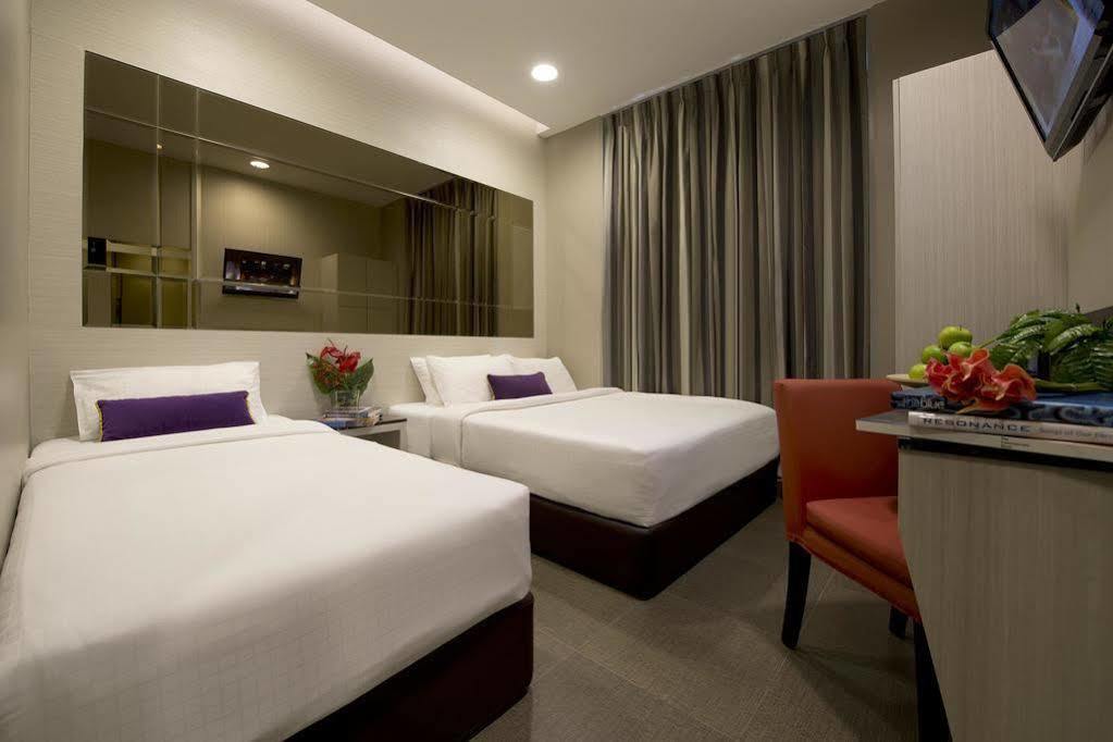 V Hotel Bencoolen Singapore Esterno foto
