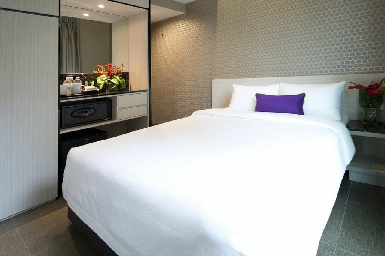 V Hotel Bencoolen Singapore Esterno foto